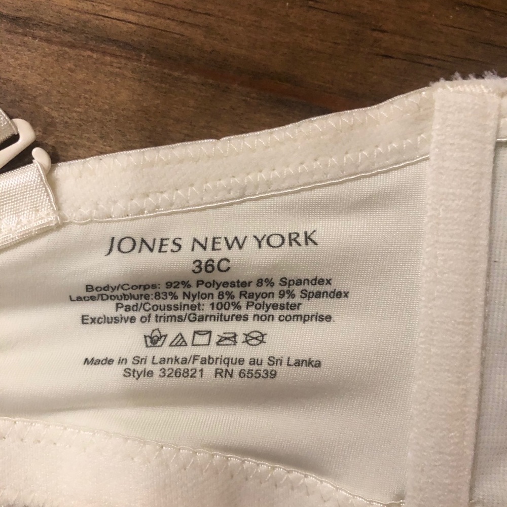 Jones New York Bra Never Worn - Picture 2 of 4